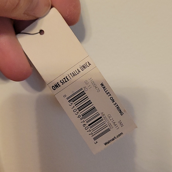 George "Wallet on String" - Picture 2 of 6